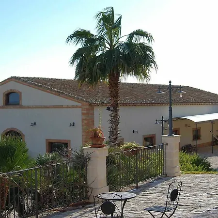 Landhuis Silva Suri Marina di Ragusa
